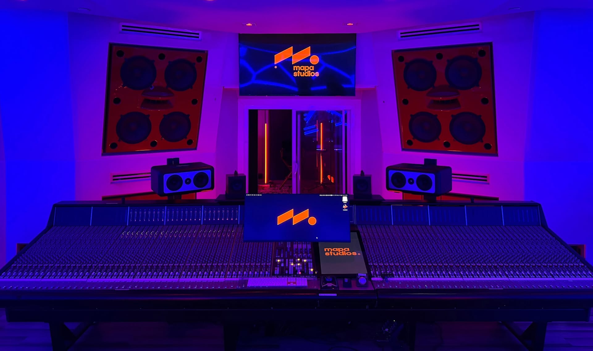 Studio A — SSL 9088K, 540 sq ft live room