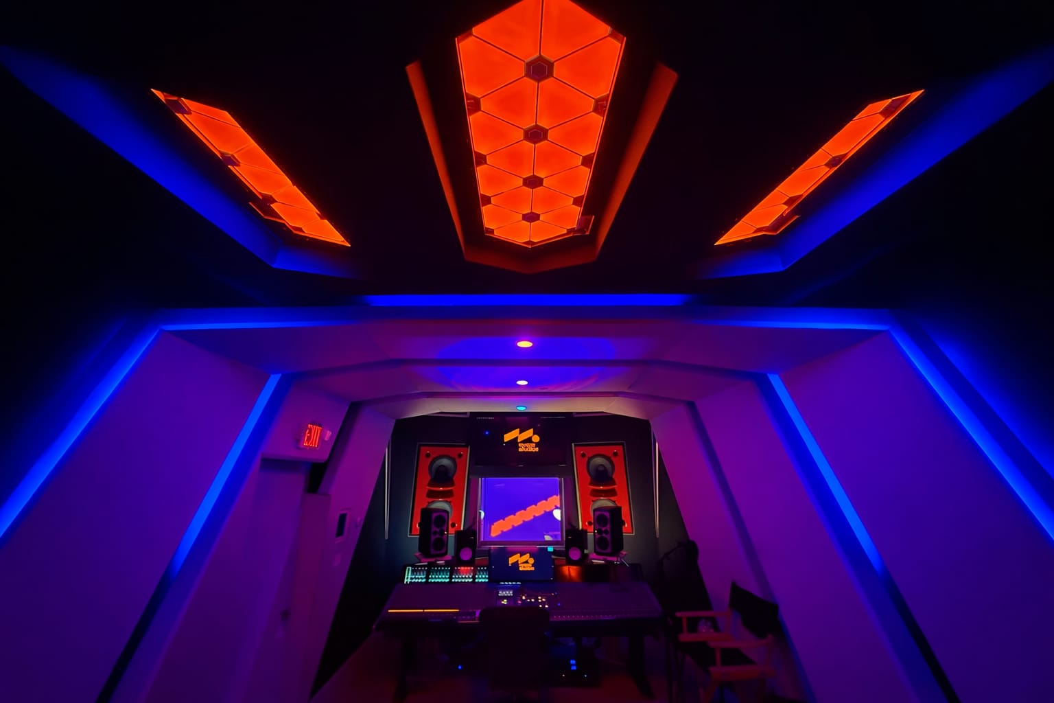 Studio B — SSL Duality, 7 people